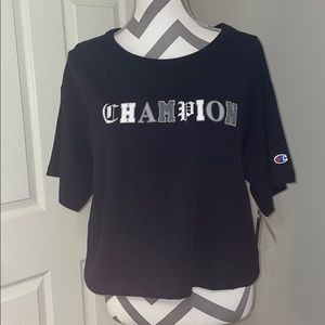 NWT Women’s Large Old English crop shirt